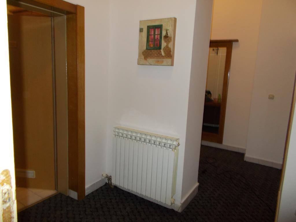 Studio Apartments "Chess Club Bosna" Сараево Екстериор снимка