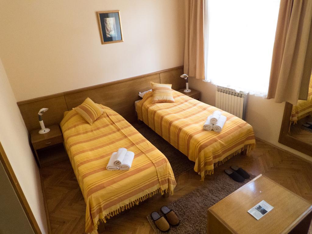 Studio Apartments "Chess Club Bosna" Сараево Екстериор снимка
